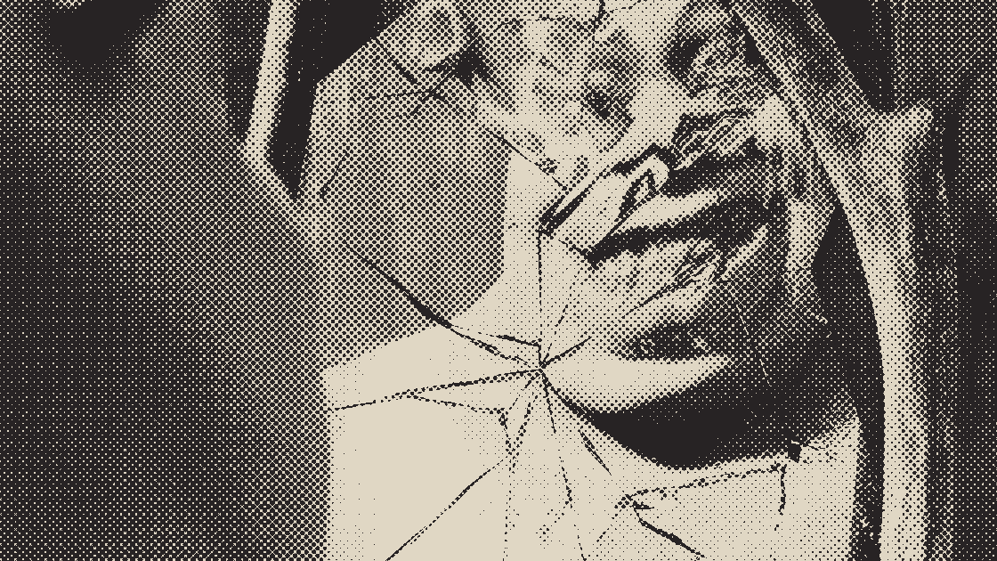 Shrek studies his cracked reflection in a shard of mirror